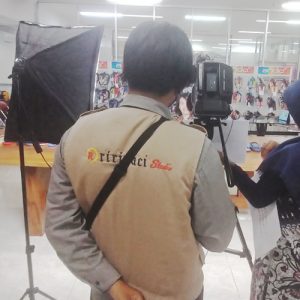 Jasa Pembuatan Video Testimoni Surabaya - Ririsaci Studio